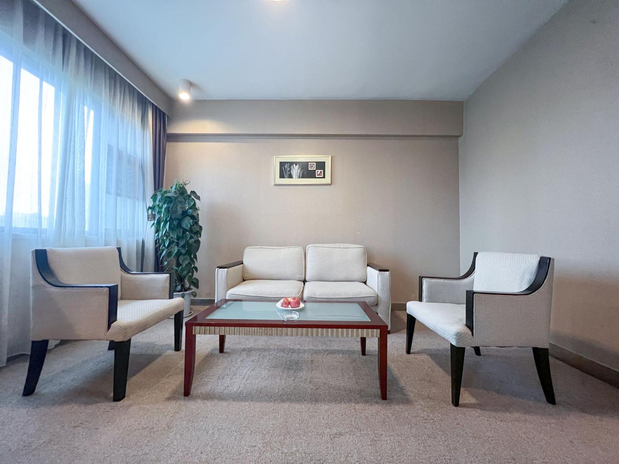 Holiday Inn Express Zhengzhou Zhongzhou By Ihg المظهر الخارجي الصورة
